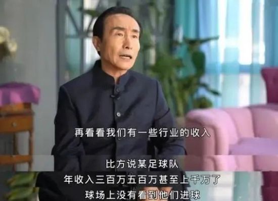 消息人士透露，在输给安特卫普后，哈维同拉波尔塔、尤斯特以及德科等高层进行了会谈，巴萨高层给予了哈维充分的信任并且认同了哈维的观点。